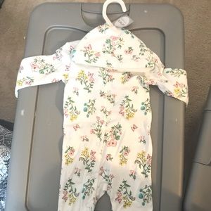 Carter’s 6 mo floral Layette